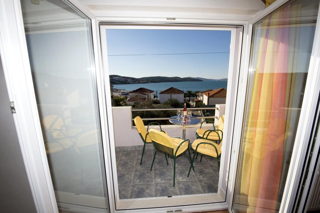 Apartments Meri Trogir Szoba fotó
